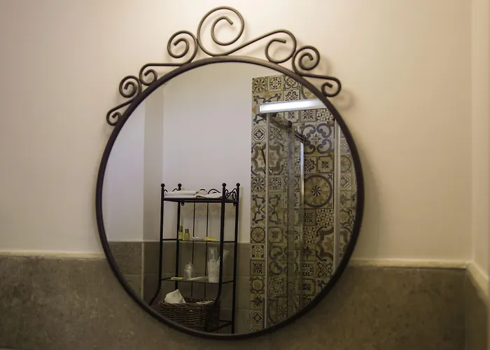 לינה וארוחת בוקר De Lua Boutique 4*