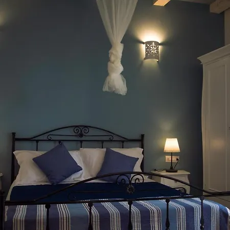 De Lua Boutique Couette-café 4*