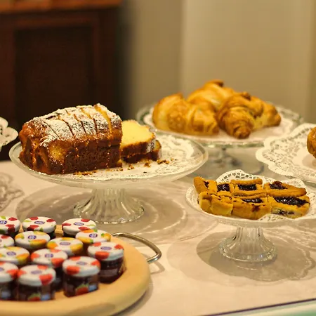 De Lua Boutique Bed & Breakfast 4*