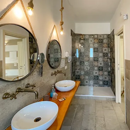 Bed & Breakfast De Lua Boutique 4*